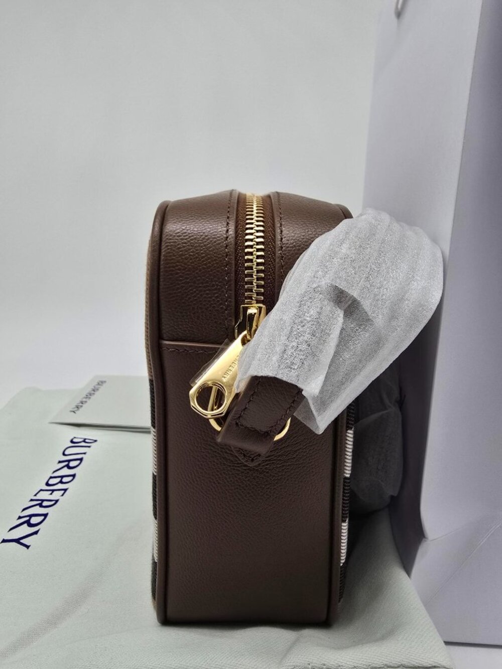 Authentic NWT Burberry Vintage Check Camera Crossbody Bag - Picture 8 of 12